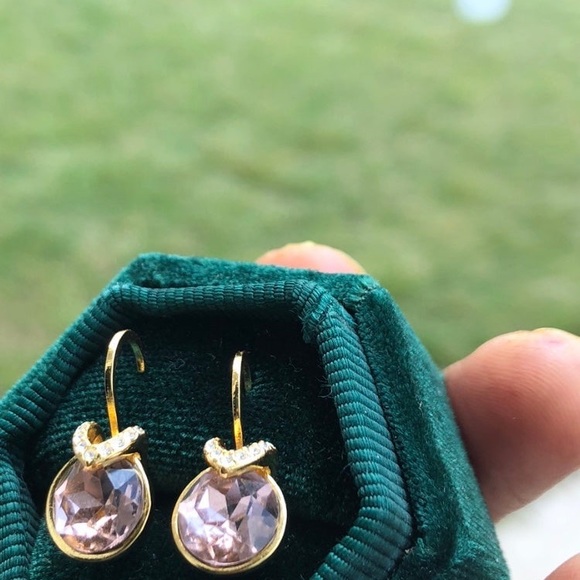 Gorgeous gold plated Bella earrings with Swarovski elements - not swan stamped - Picture 4 of 7